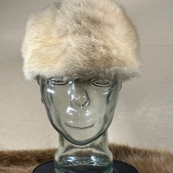 Creme Mink Hat - Picture 3 of 6